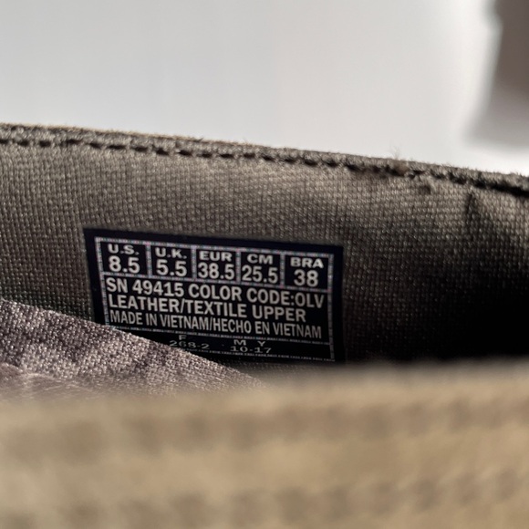 Skechers Relaxed Fit Air-Cooled Memory Foam Slip On Green sz 8.5 - Picture 8 of 8